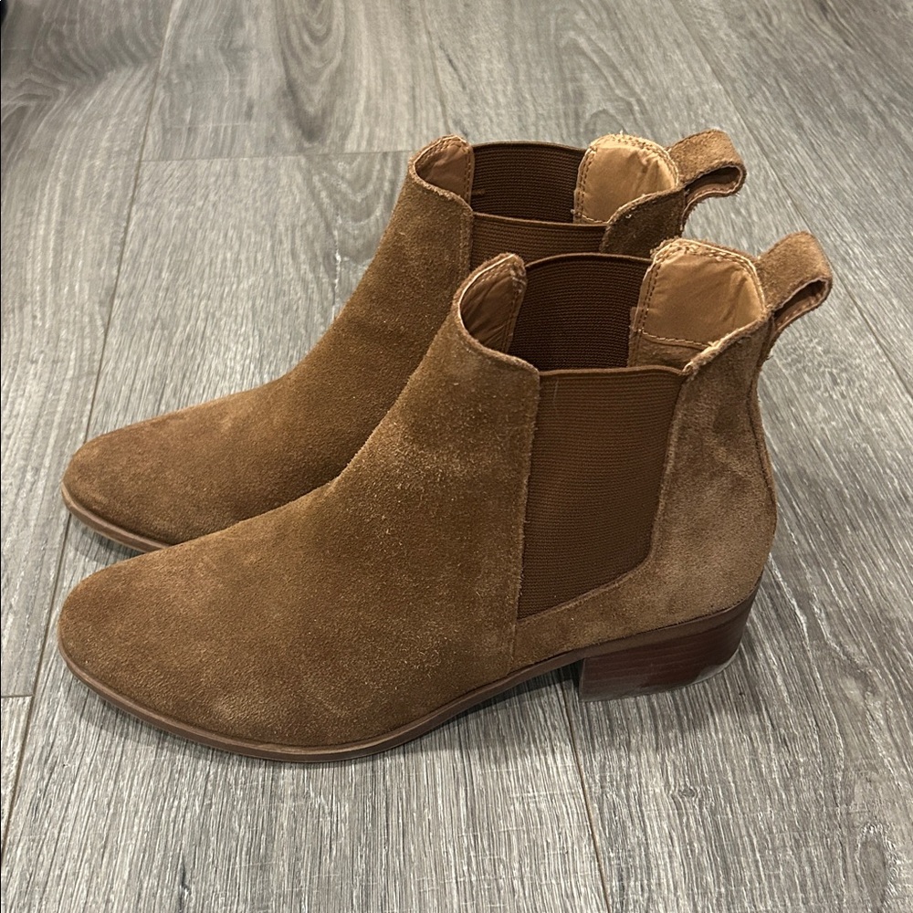 Steve Madden Dover cognac suede bootie